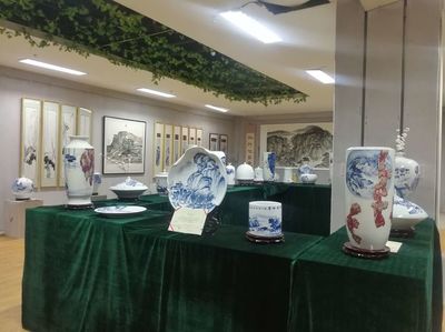 富拉尔基区旅游发展联合会文化沙龙启动仪式暨天青过雨--赵启江艺术陶瓷作品展